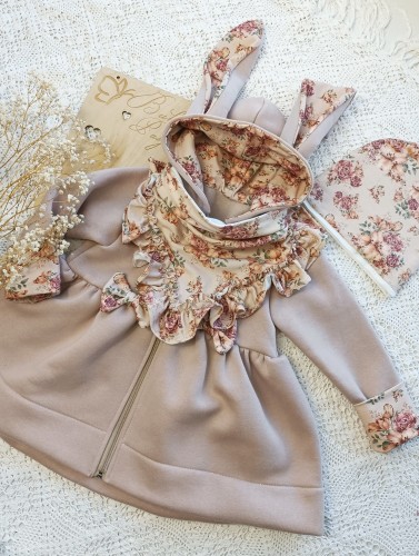 jasny beż erbaciane róże.jpg